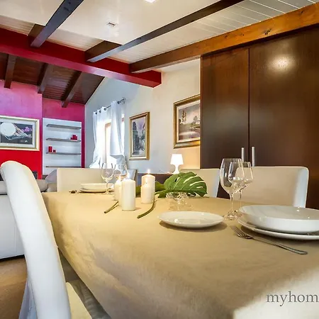 Your In Como Lake Apartment *